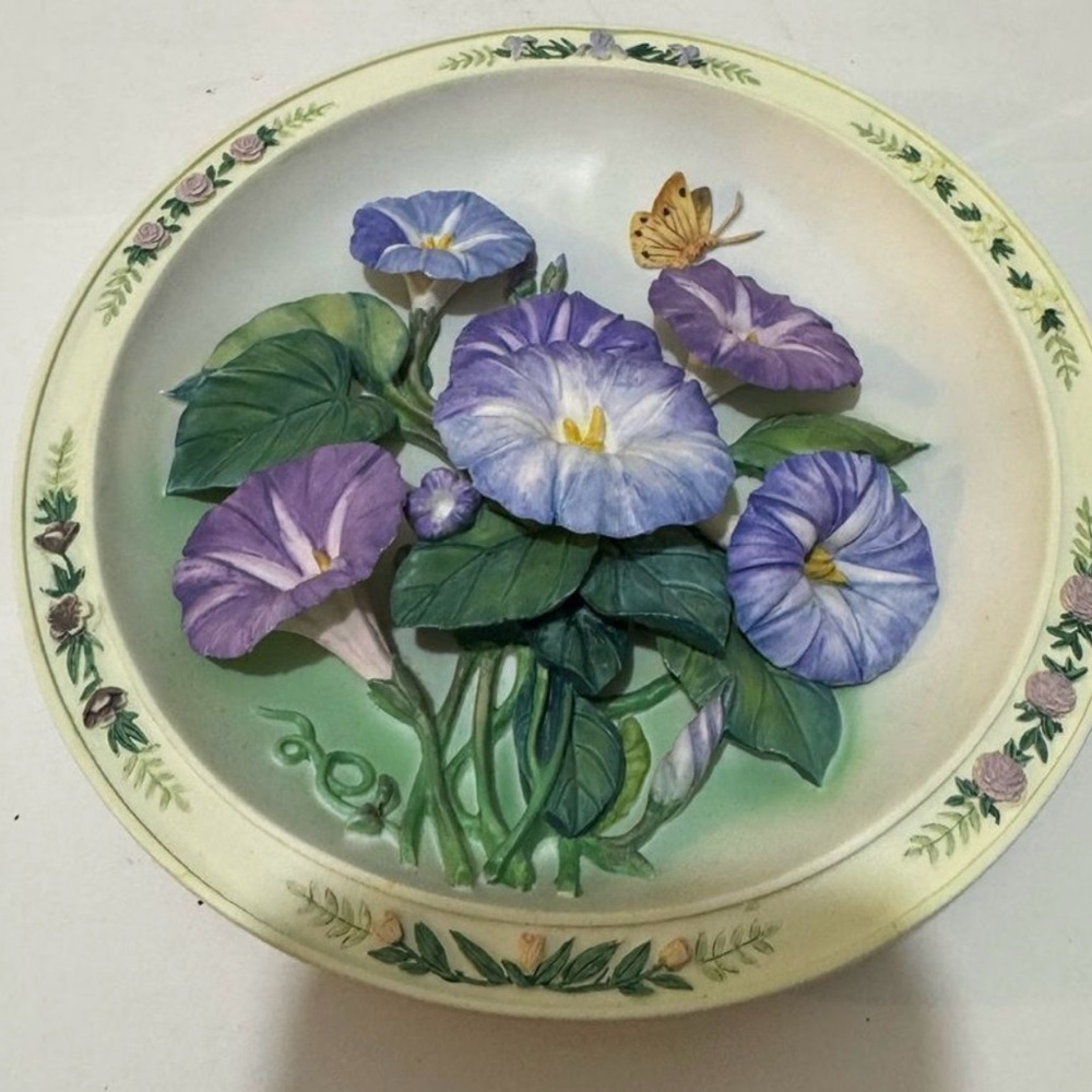 Lena Liu’s Beautiful Garden by BRADFORD EXCHANGE The Morning Glory Garden Plate